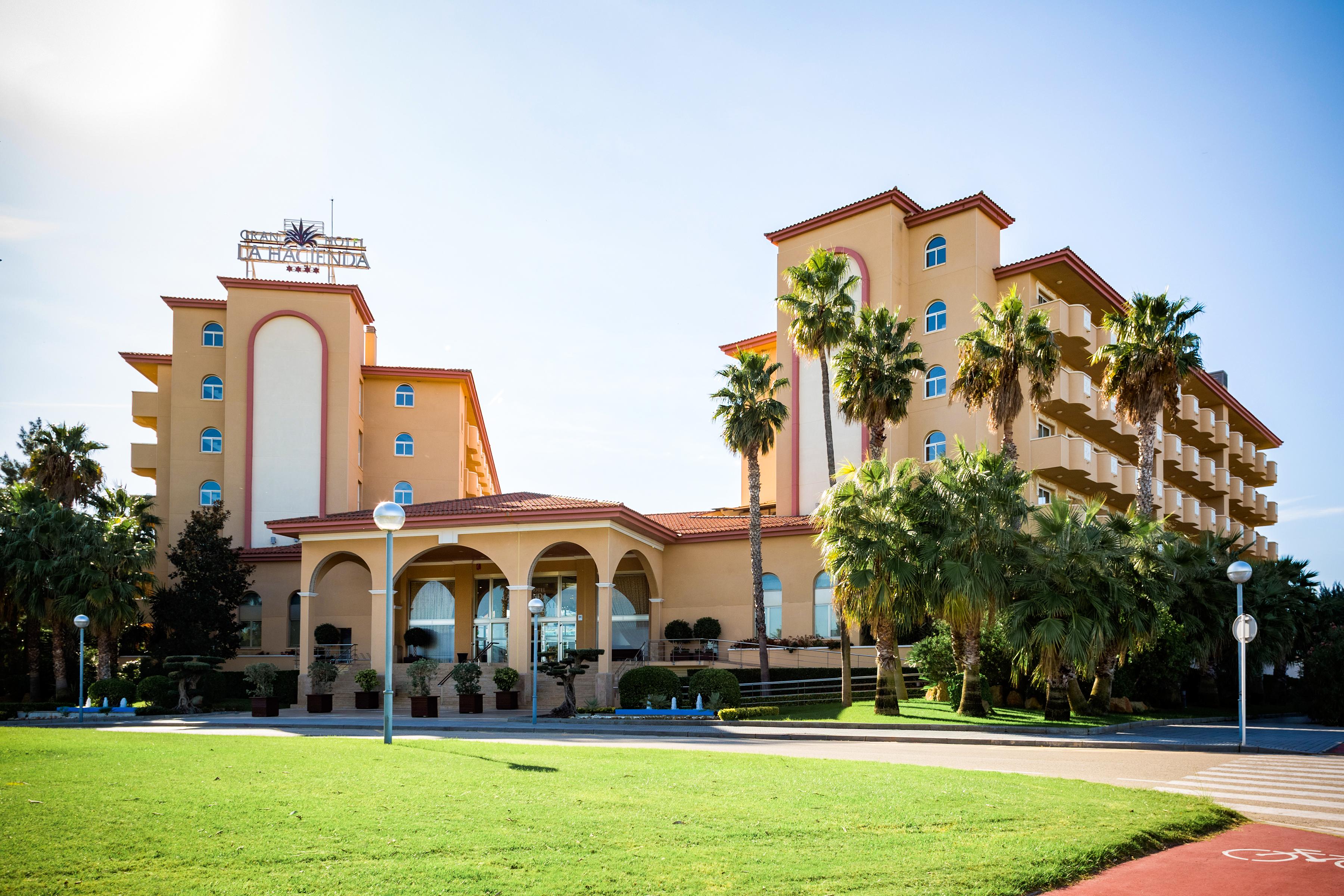 Ohtels La Hacienda Hotel La Pineda Exterior foto